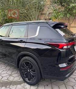 ميتسوبيشي اوتلاندر